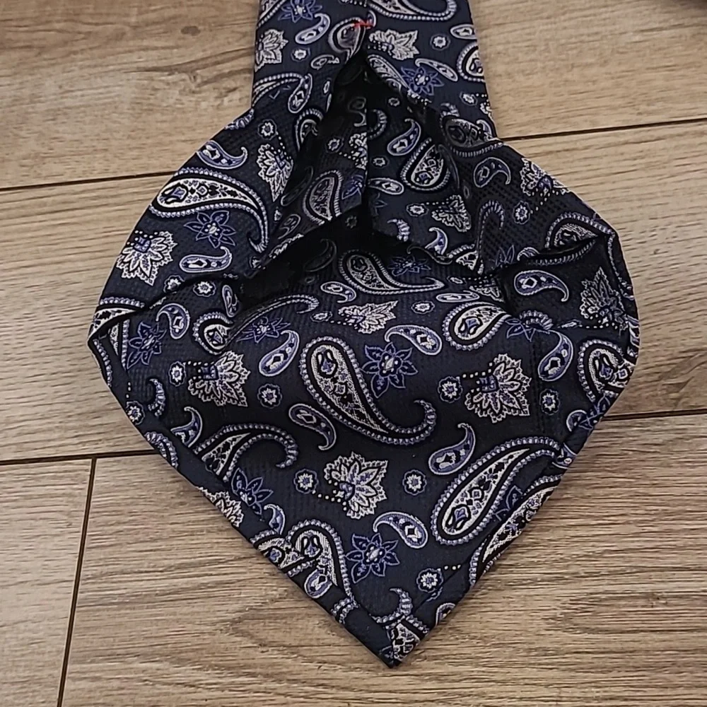 DANIEL CREMIEUX Limited Edition Numbered 7 FOLD Metallic‎ Navy Paisley Silk Tie